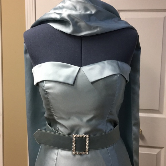 Mid knee satin dress - Picture 2 of 8